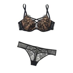 Adore me bra and thong set 34B /Med NWT